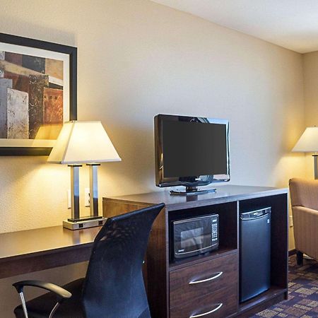 Quality Inn & Suites Minot Exteriér fotografie