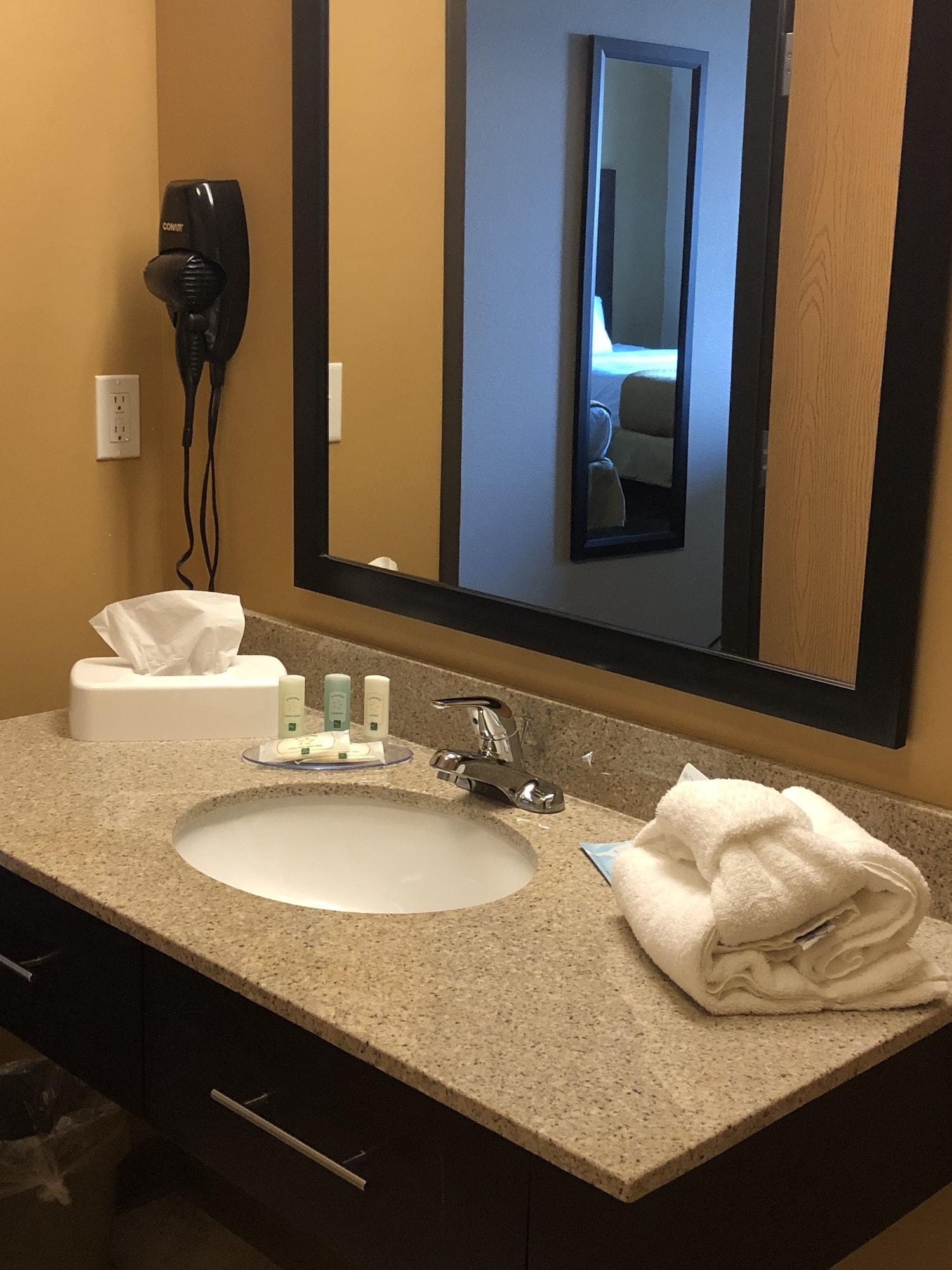Quality Inn & Suites Minot Exteriér fotografie