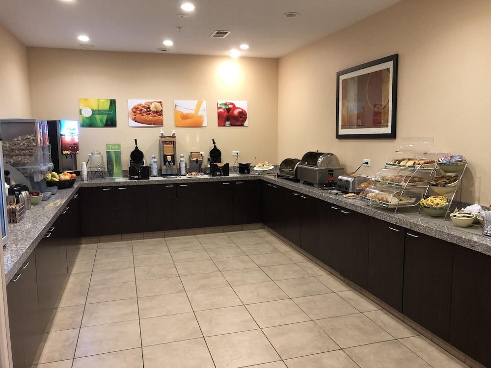 Quality Inn & Suites Minot Exteriér fotografie