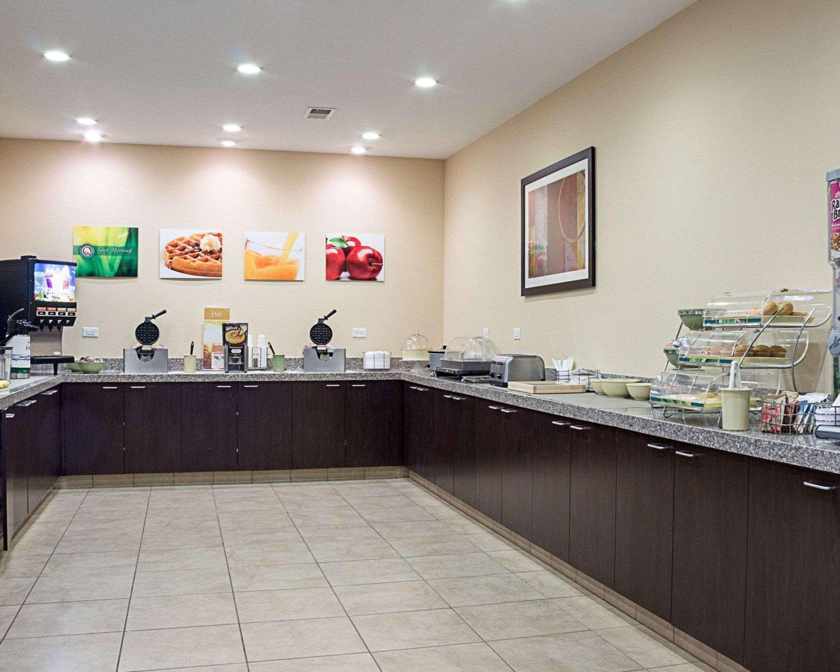 Quality Inn & Suites Minot Exteriér fotografie