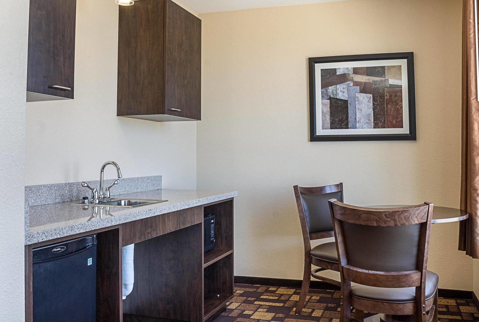 Quality Inn & Suites Minot Exteriér fotografie